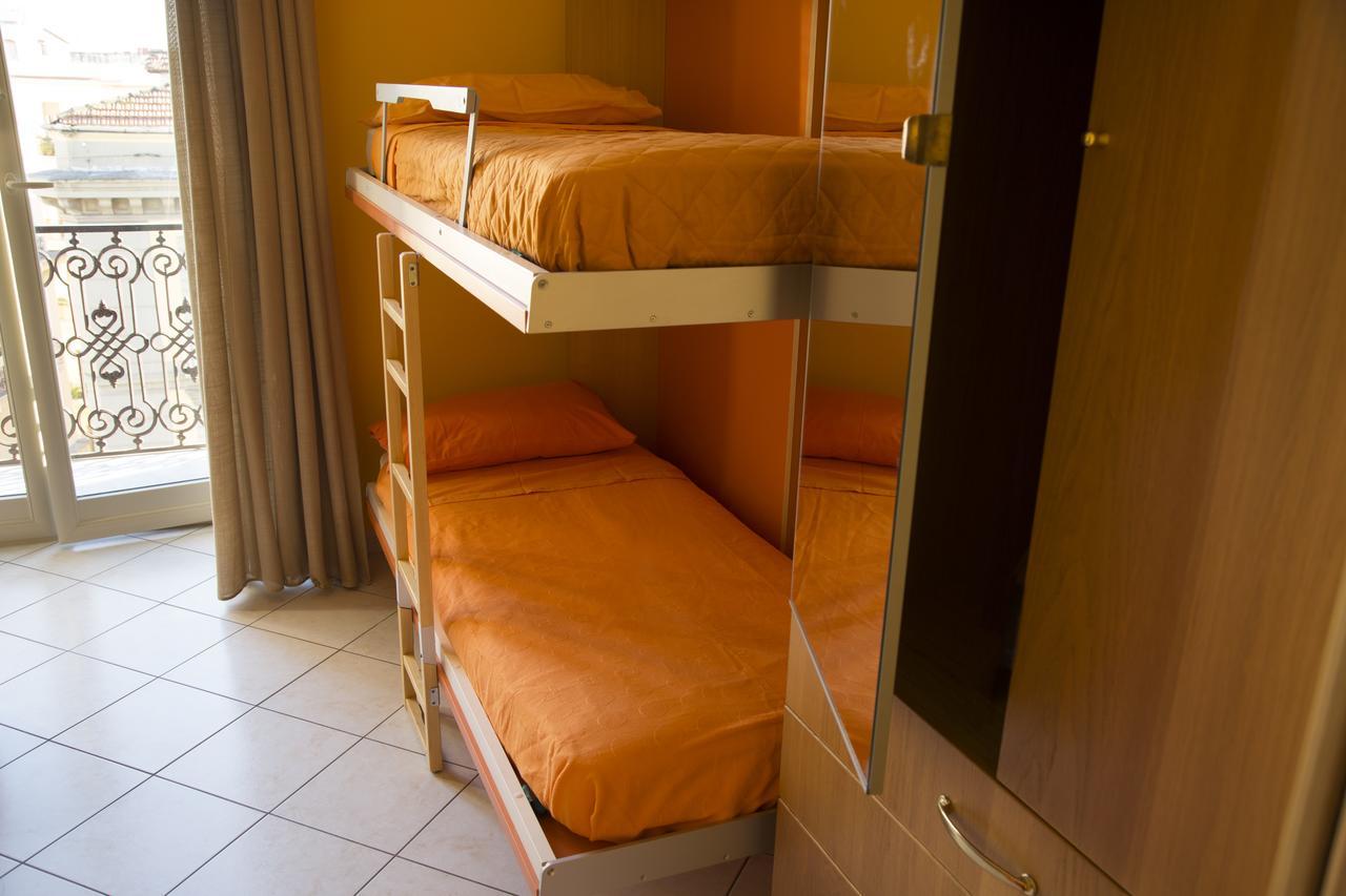 Al Centro E Meglio B&B Naples Exterior photo
